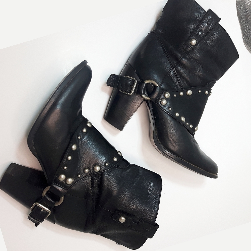 Vintage Brownsđ„Ankle Studded Leather Western Boho Booties - Picture 2 of 14